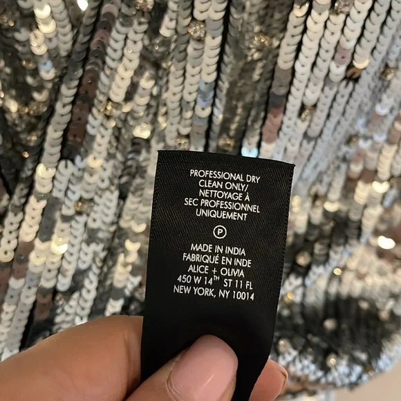 🔥 Ret $895 Alice + Olivia Silver Sequin Malika zip-detailed embellished dress - Picture 10 of 11